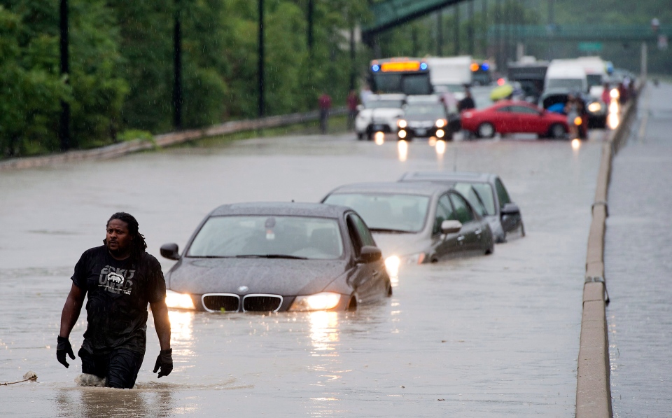 Toronto Battered By Storm Flooding 300000 Residents In The Dark Ctv News