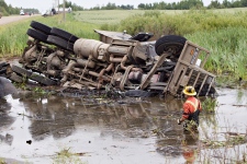 Car crash kills 6 in Saskatchewan