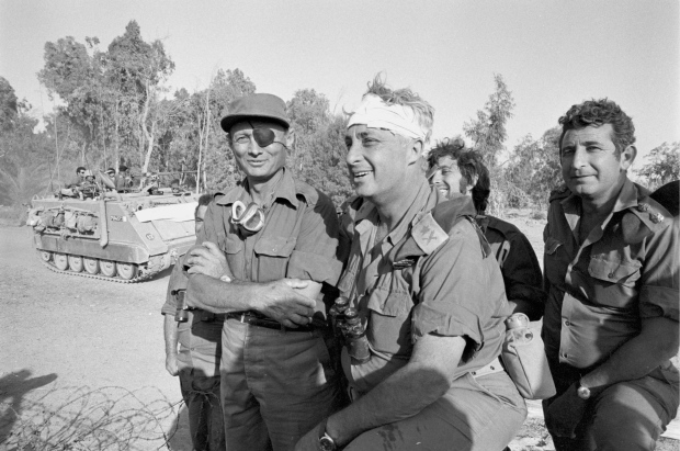 1973-Sharon-SuezCanal.jpg
