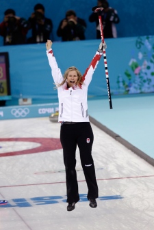 Jennifer Jones wins gold for Canada
