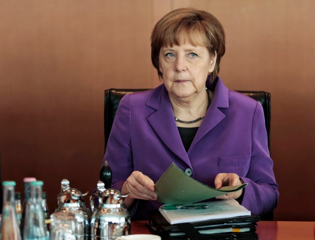 German Cabinet approves national minimum wage | CTV News