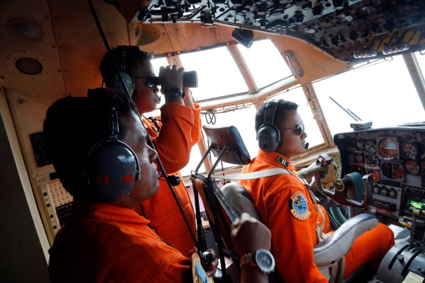 Monsoons, murky water, trash complicating search for AirAsia plane.