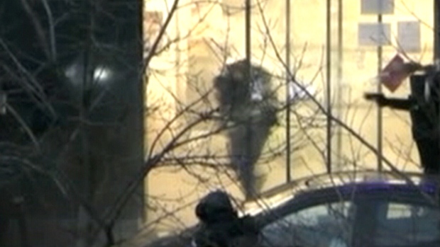 Paris market standoff gunman shot by police