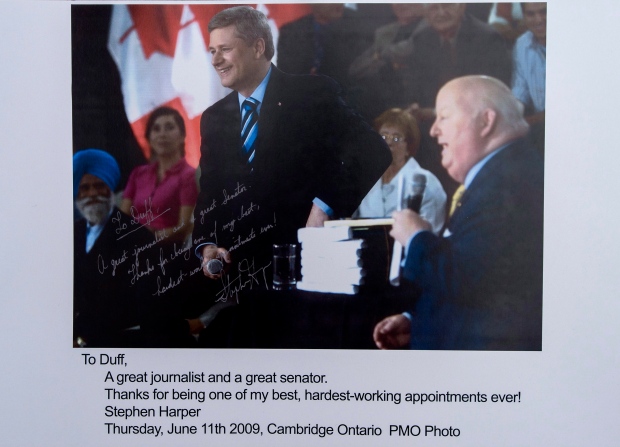 Harper's signed photo to Duffy