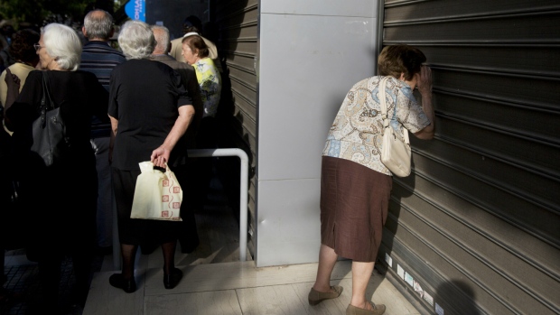 Seniors wait for pensions in Greece