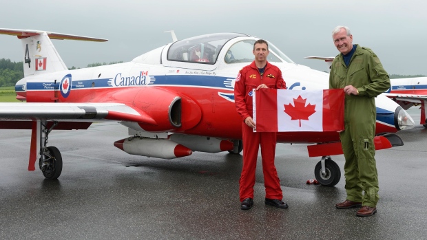 Canadian Forces Snowbirds with Kevin Vickers