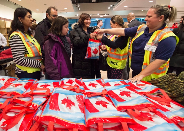Syrian refugees arrive in Toronto