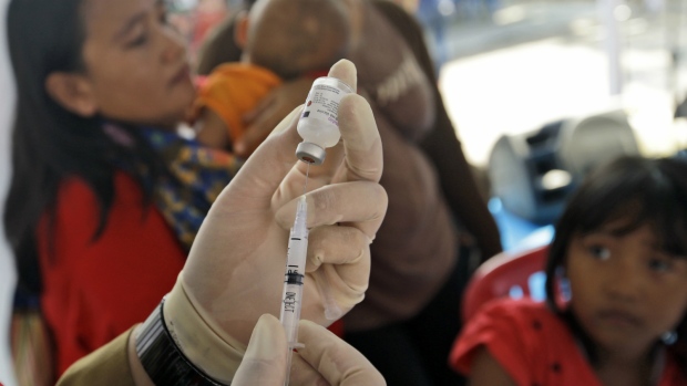 Fake vaccine scandal worries patients in Indonesia