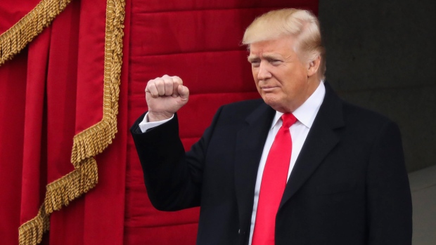 Donald Trump pumps his fist