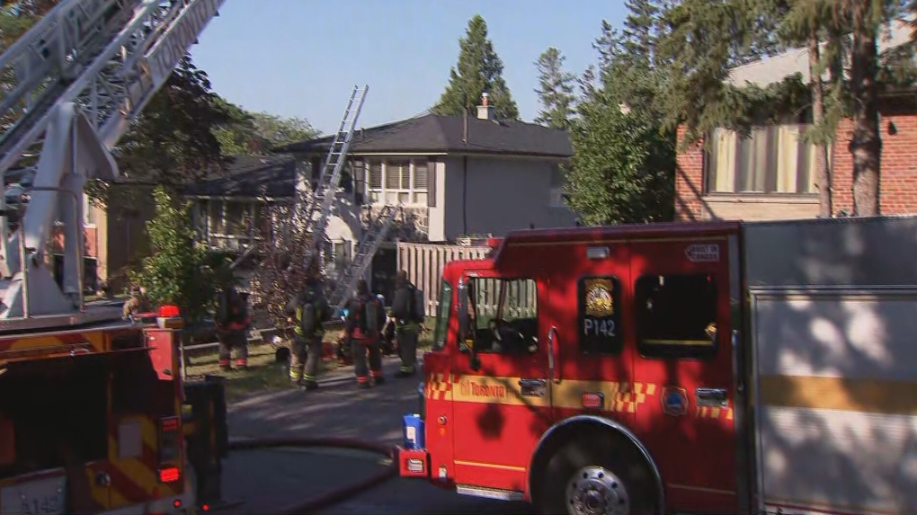 Man dies after being pulled from house fire in Toronto