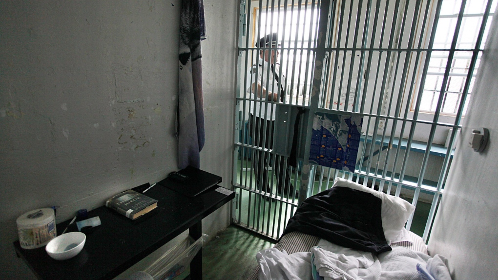 Un juge réduit le temps d’un détenu en raison des dures conditions de détention de Terre-Neuve