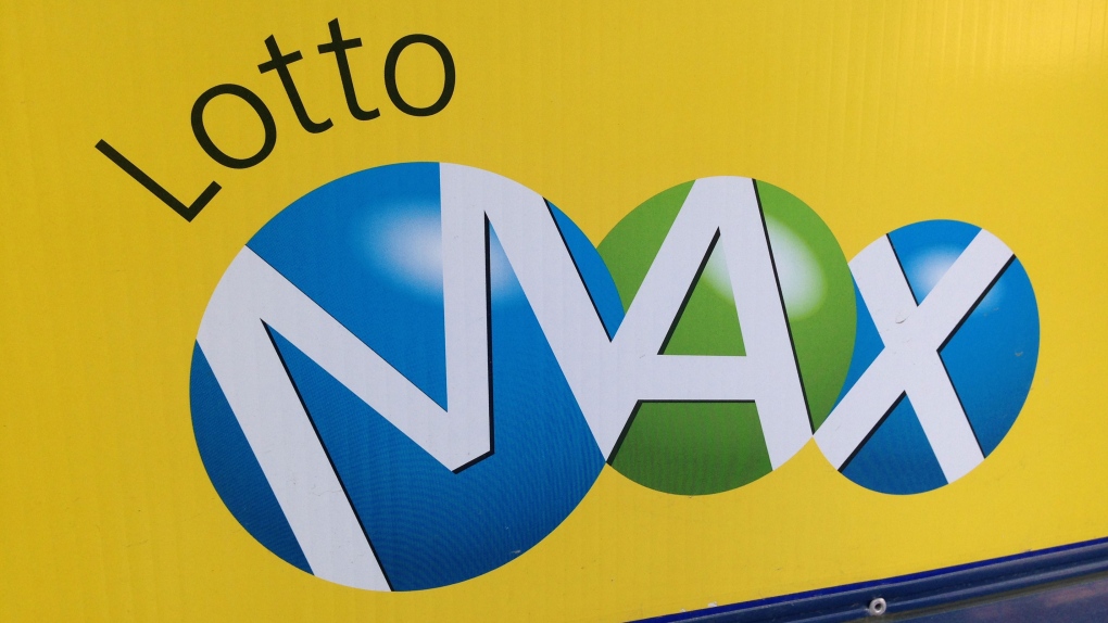  A sign outside a Toronto convenience store advertises a Lotto Max draw. (Chris Kitching) 