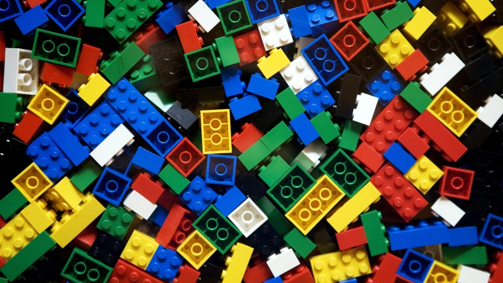 Lego membangun pabrik batu bata baru di Vietnam saat pasar Asia diklik