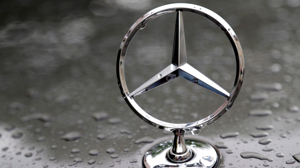 Mercedes-Benz menyelesaikan gugatan Kanada tentang emisi