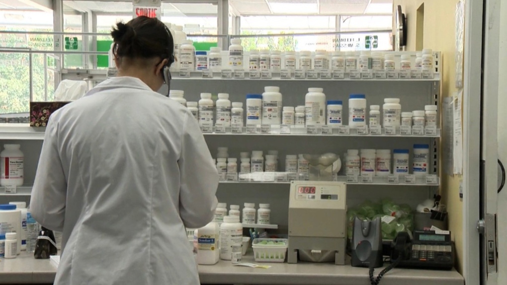 Scientists hope to link lab bench with pharmacy shelves through Edmonton drug plant