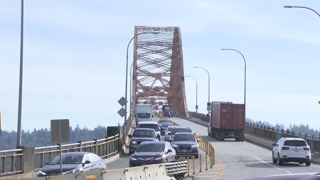 Pattullo Bridge no longer closing Saturday night after construction work finishes early