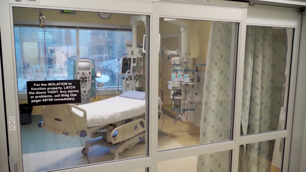 Penularan COVID-19 yang tidak disengaja ke pasien rumah sakit menciptakan ketegangan bagi petugas kesehatan Alberta