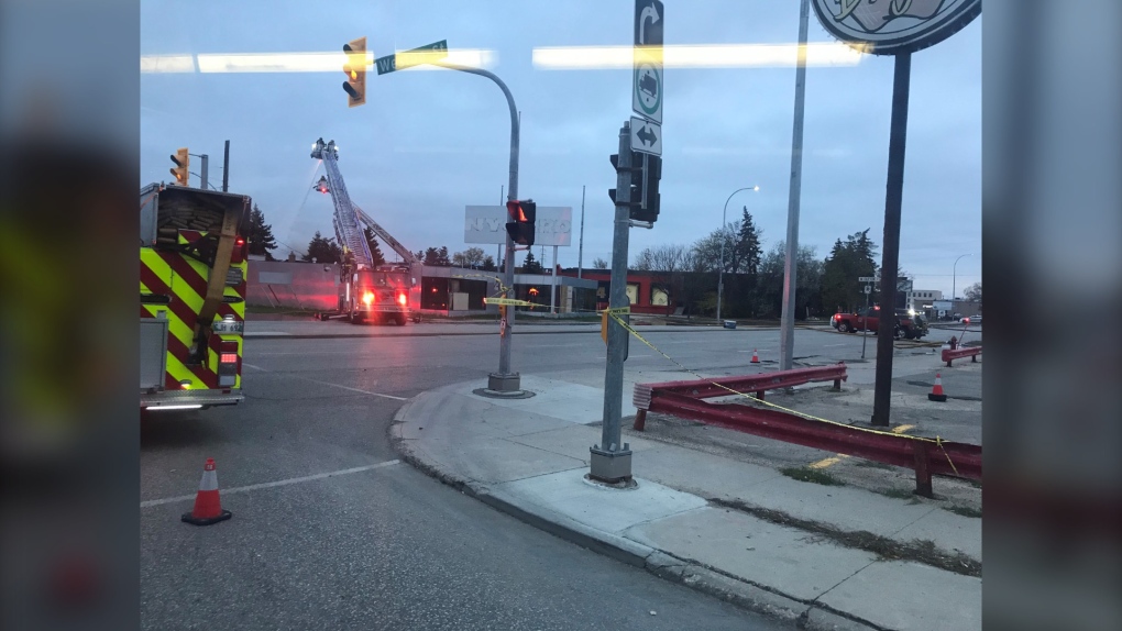 Former Nygard building goes up in flames; Winnipeggers asked to avoid area