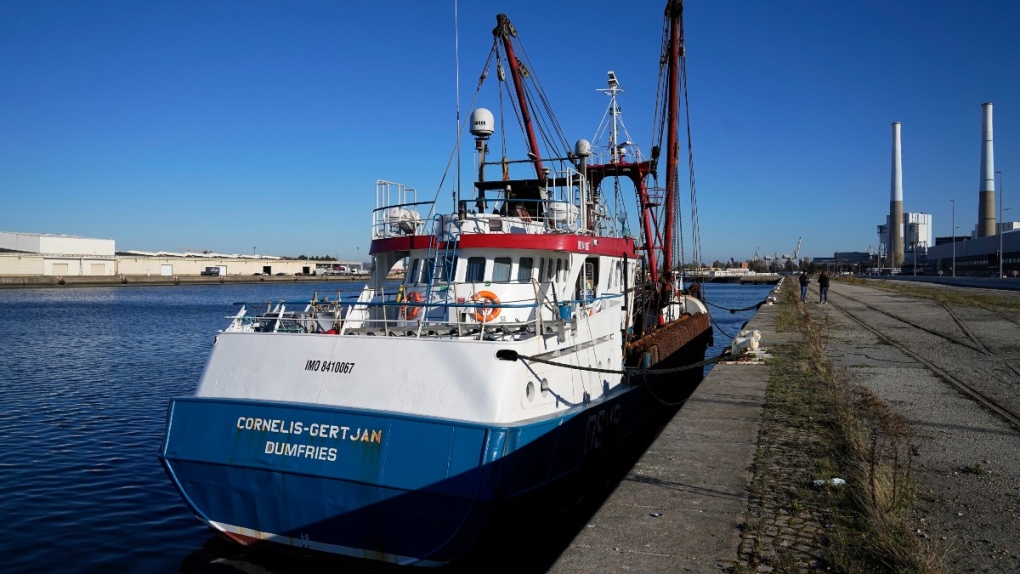 Inggris berdiri teguh atas ancaman Prancis dalam sengketa penangkapan ikan