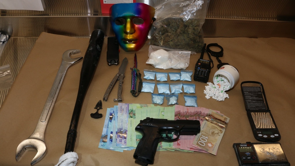 Narkoba, senjata disita selama penyelidikan kendaraan curian di Orillia, kata OPP