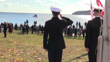 Kerumunan berkumpul di Halifax untuk menghormati pelaut dulu dan sekarang