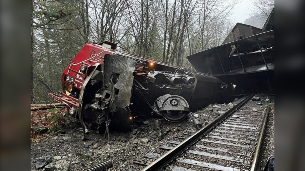 Berita SM: Badai memaksa gangguan kereta api CP dan CN