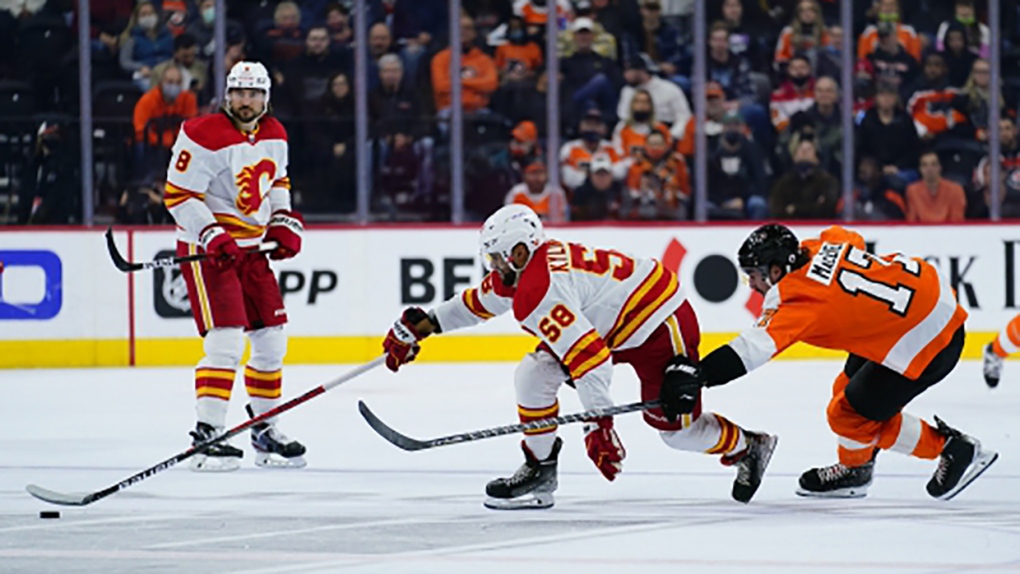 Gol PL Atkinson mengangkat Flyers over Flames 2-1