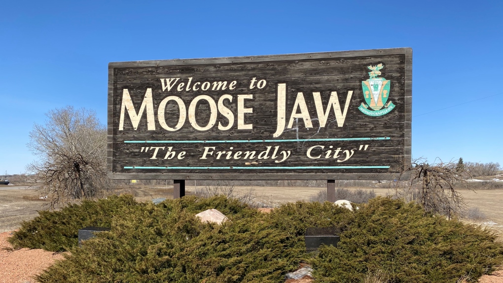 Volunteers show up in force for community cleanup in Moose Jaw