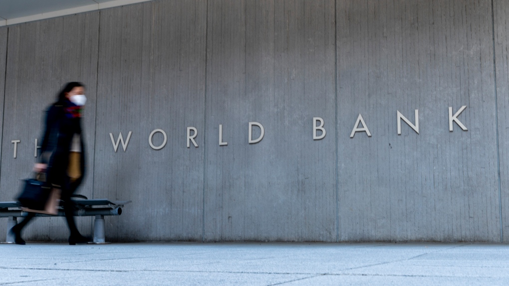 Wabah, kemacetan diperkirakan akan memperlambat pertumbuhan global pada tahun 2022: Bank Dunia