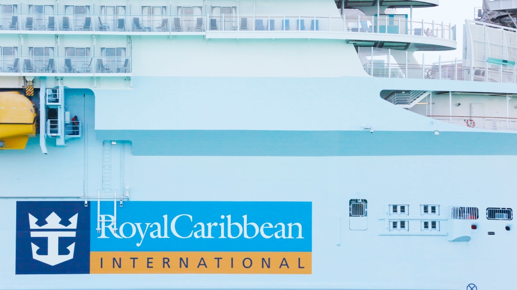 Pemesanan Royal Caribbean terpukul karena kekhawatiran Omicron memburuk