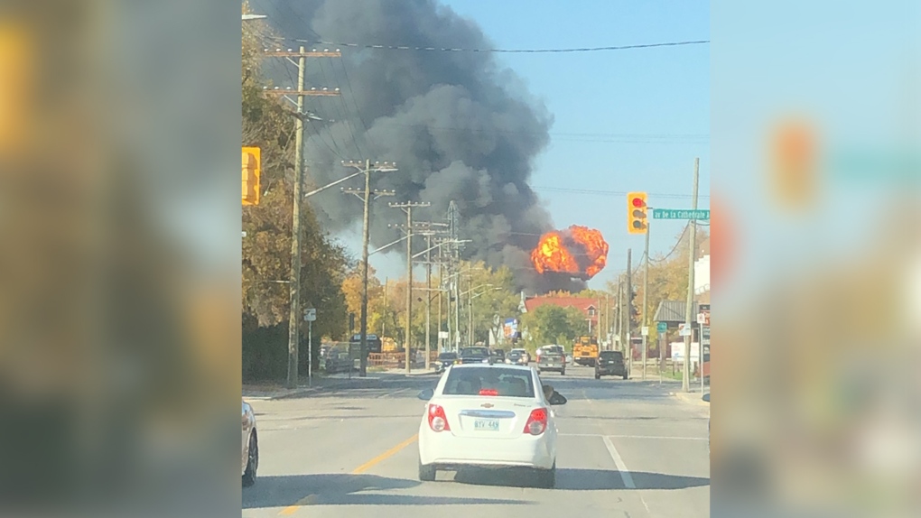 Homes evacuated, firefighter taken to hospital following Point Douglas warehouse fire