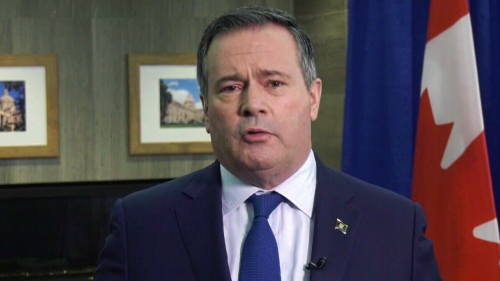 Alberta premier mengajukan pembelaan dalam gugatan pencemaran nama baik
