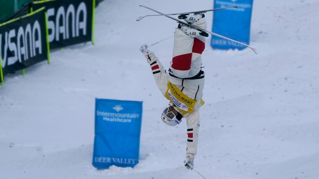 La star des bosses Kingsbury mène l’équipe canadienne de ski acrobatique de 24 membres pour Pékin