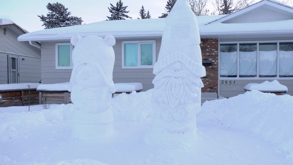 Pematung salju Saskatoon merangkul tradisi gnome Norwegia untuk ‘potret diri’ waktu Natal