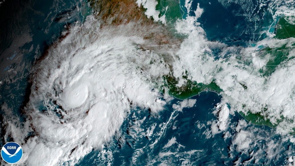 Hurricane Roslyn heads toward Mexico and could strengthen to a Category 4 before landfall this weekend