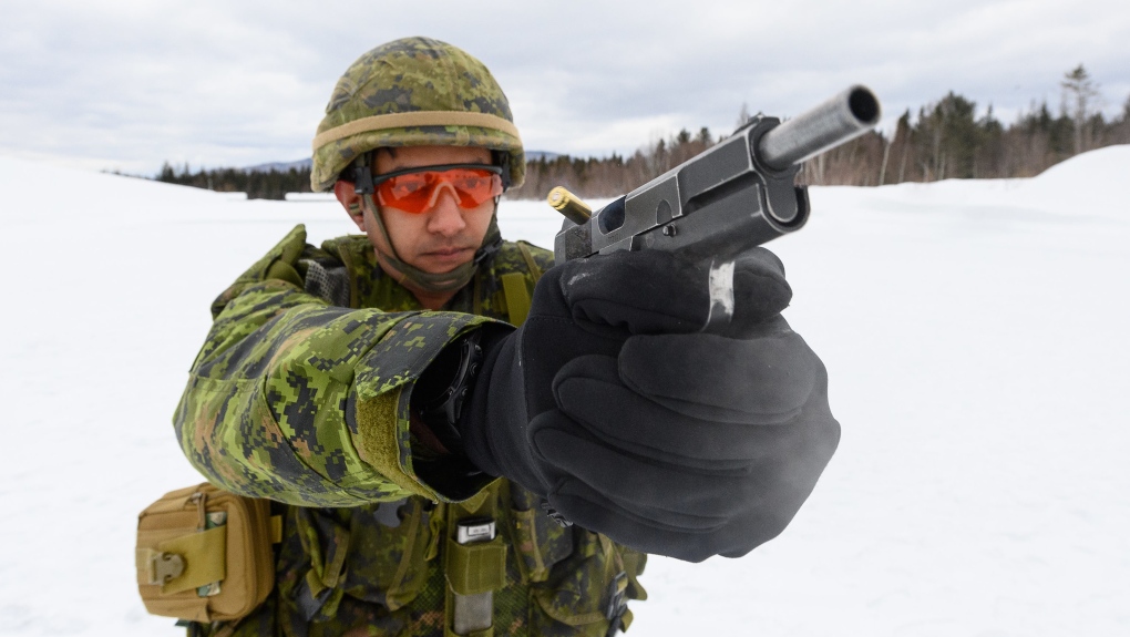 L’armée canadienne choisit Sig Sauer pour ses nouveaux pistolets