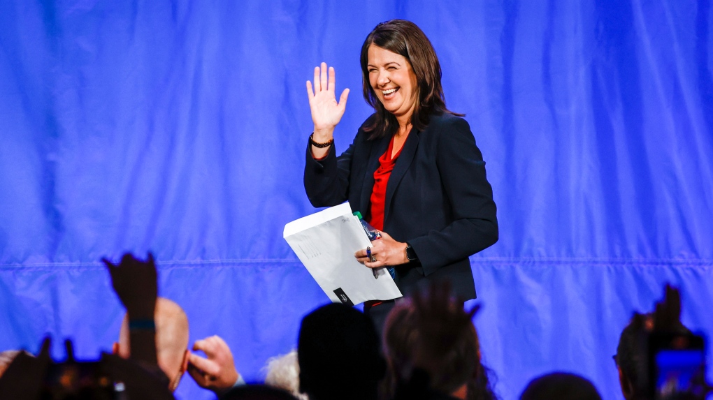 Danielle Smith wins Alberta UCP leadership, named premier-designate