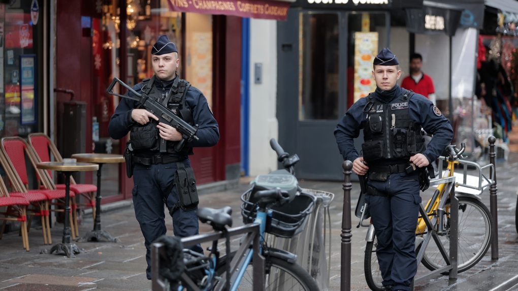 Prokurator: podejrzany o strzelaninę w Paryżu miał „ksenofobię”