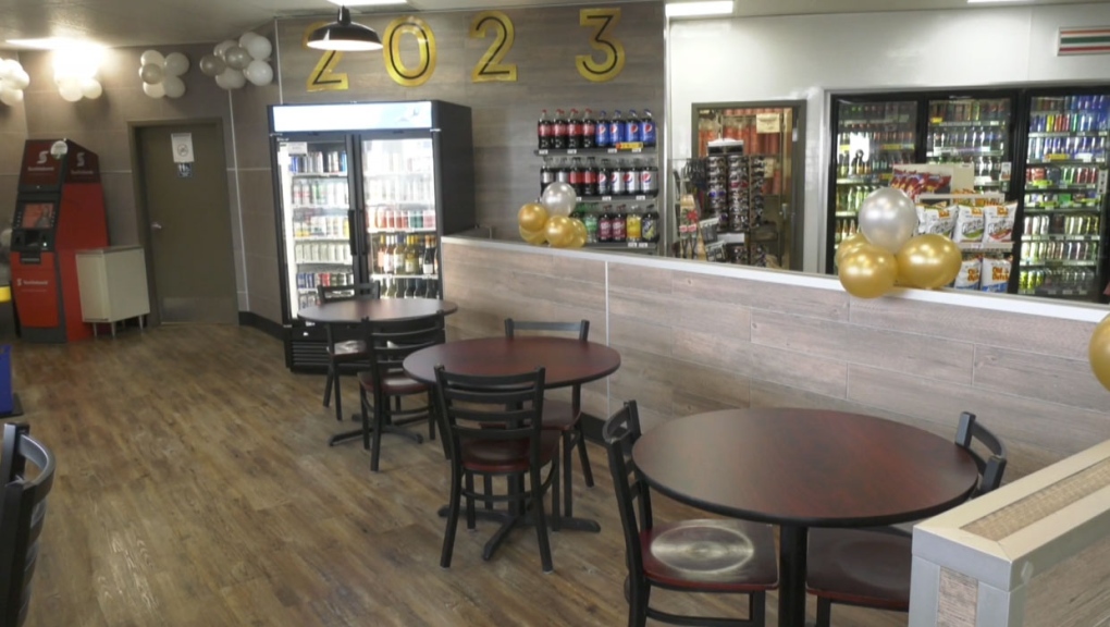 Calgary 7-Eleven oferuje teraz posiłki na miejscu, w tym piwo i wino