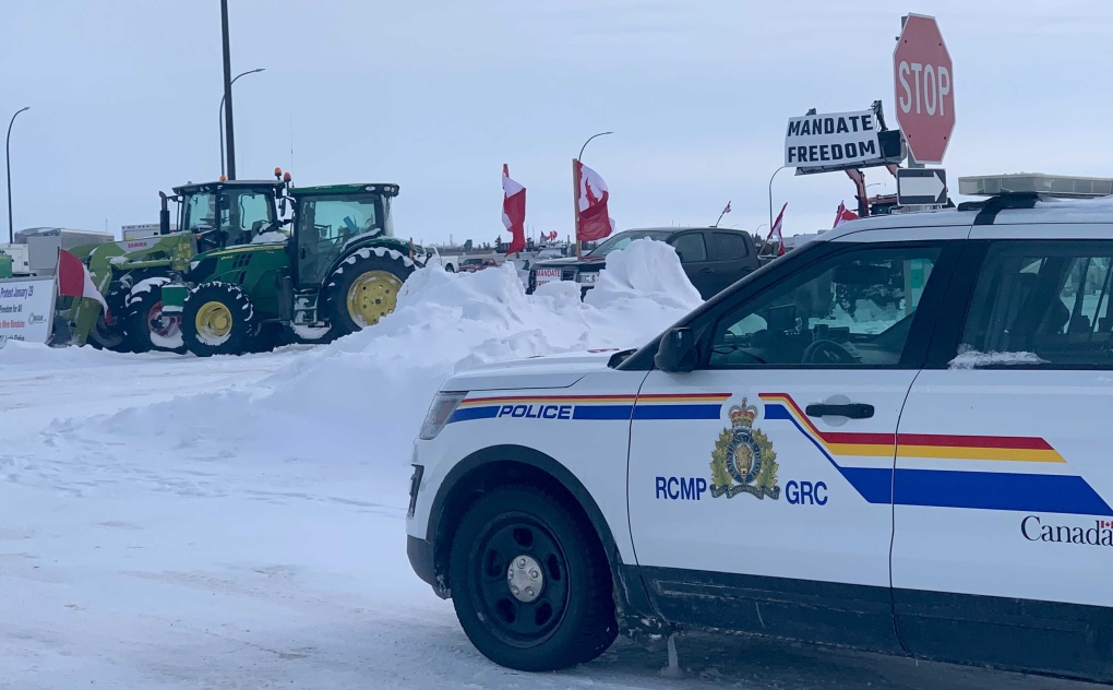 Border blockade in Manitoba to be cleared Wednesday: RCMP