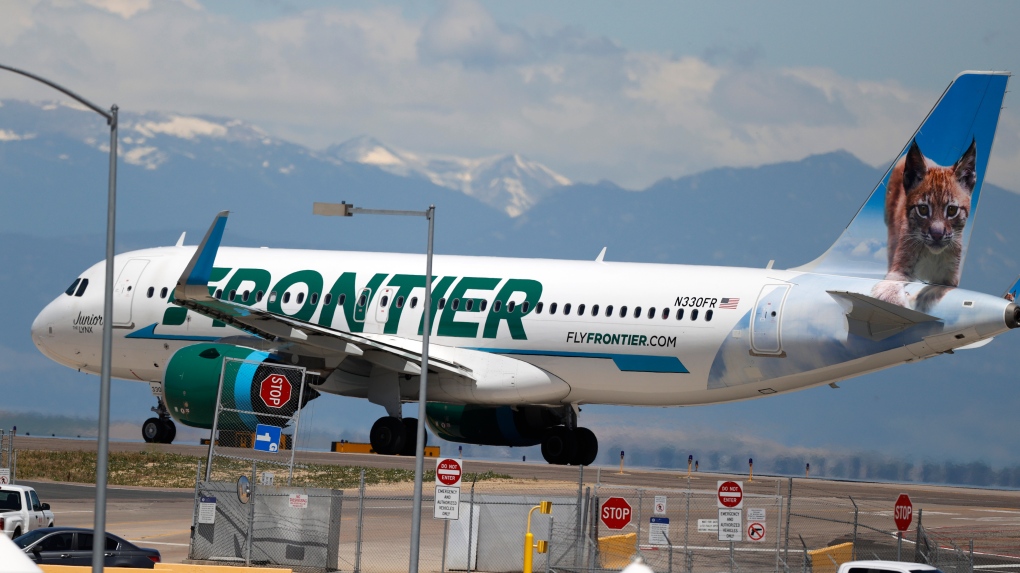 Frontier Airlines membeli Spirit dalam kesepakatan maskapai berbiaya rendah senilai US miliar
