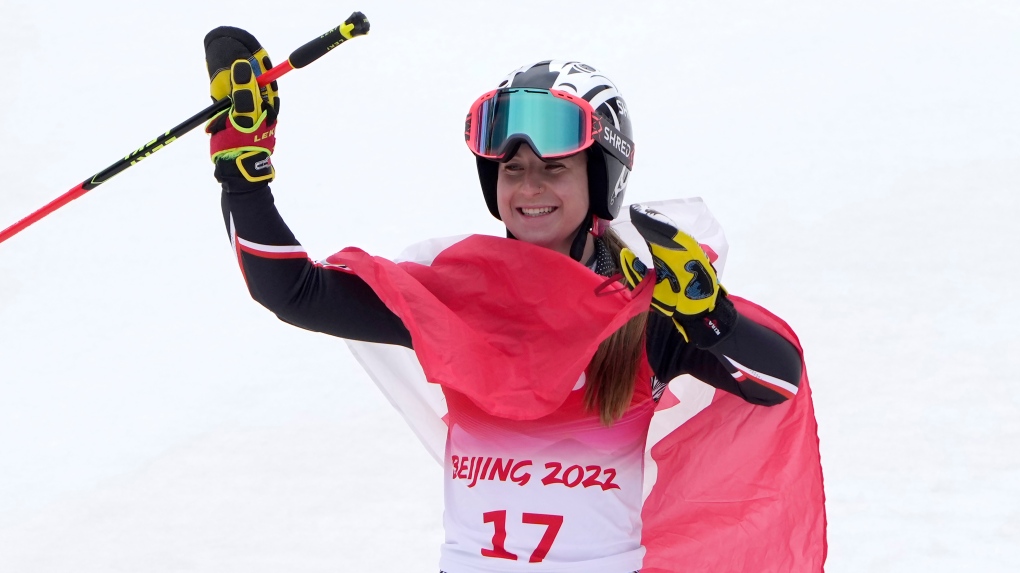 Mollie Jepsen memenangkan perak Paralimpiade dalam posisi slalom raksasa