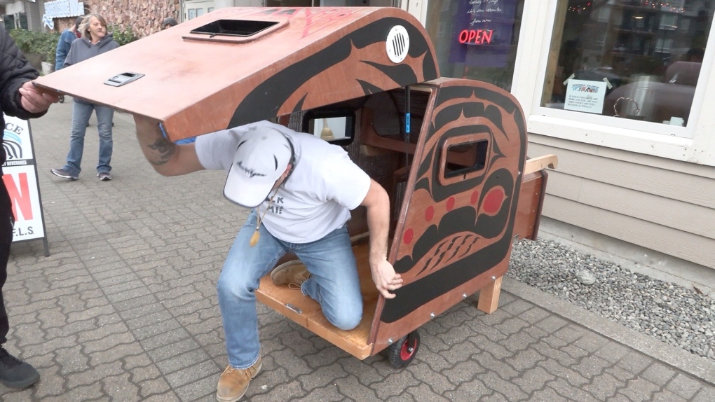 Campbell River team designs portable shelters, item carriers for homeless