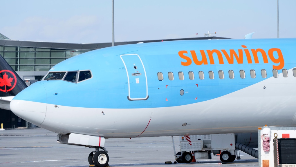 Sunwing Airlines: Travellers left stranded