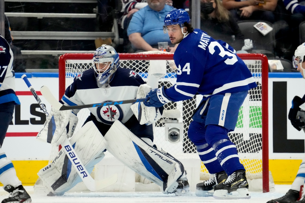 Auston Matthews scores NHL-leading 50th, Maple Leafs beat Jets