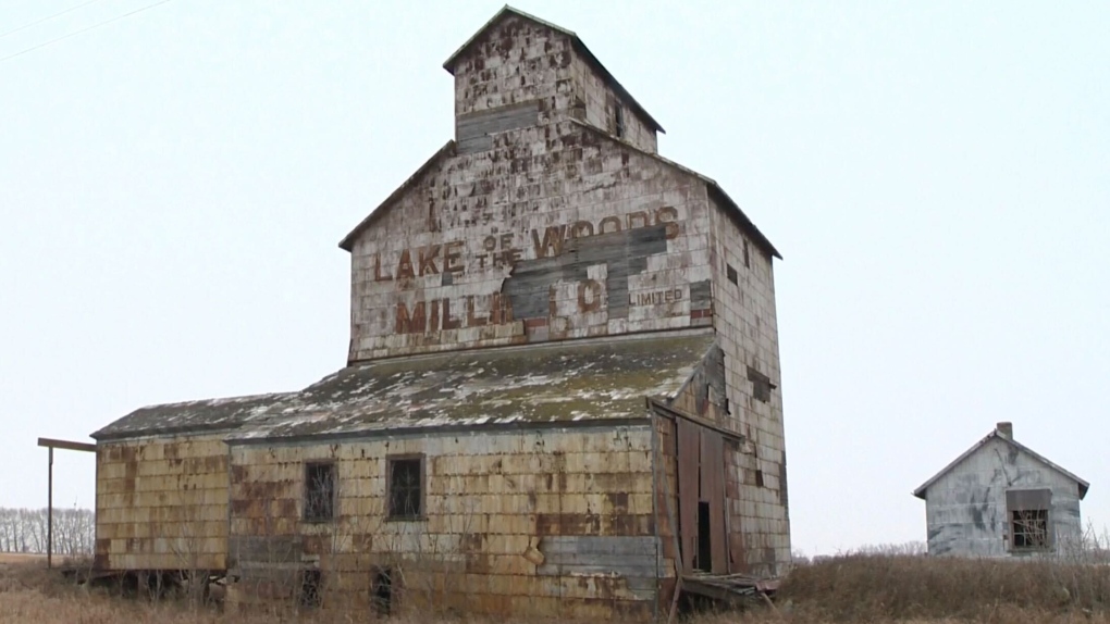 Lift gandum Manitoba yang dianggap tertua di Kanada sedang diselamatkan