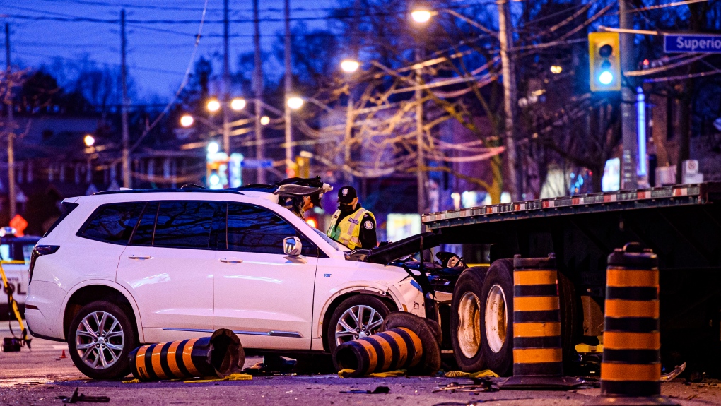 Pengemudi dalam kecelakaan maut di Toronto memiliki lisensi yang ditangguhkan: polisi