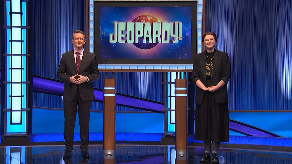 Mattea Roach mengincar kemenangan ke-5 di Jeopardy!
