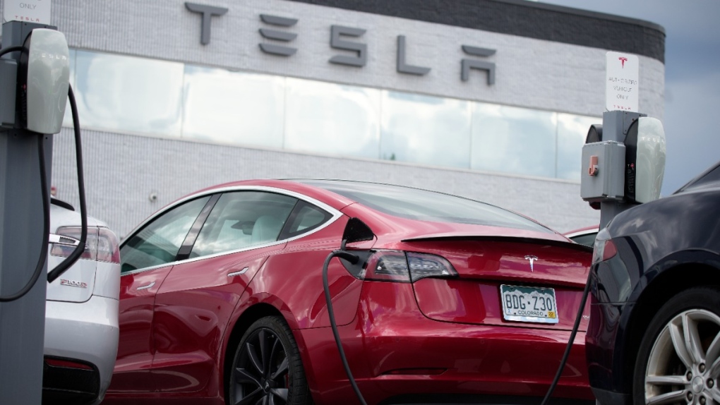 Tesla: China menarik ribuan Model 3 karena risiko kecelakaan