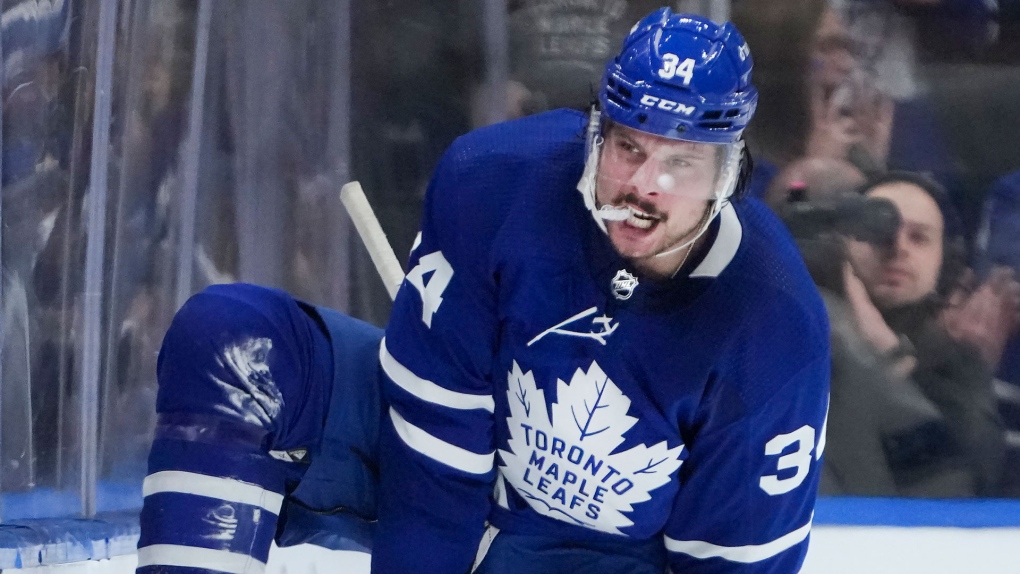 Maple Leafs: Toronto man wears opponent's jersey at every game
